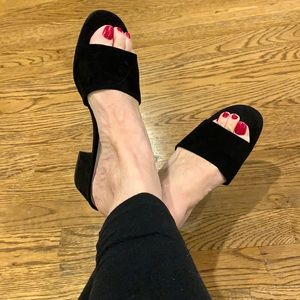 Dolce Vita Black Suede Open-Toe Block Heel Mules